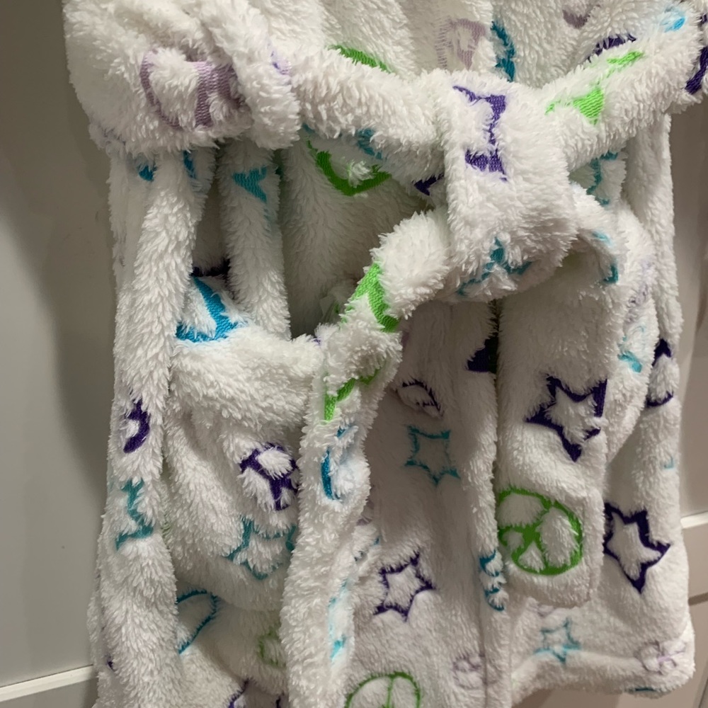 Cozy Peace Sign Bath Robe - Picture 5 of 7